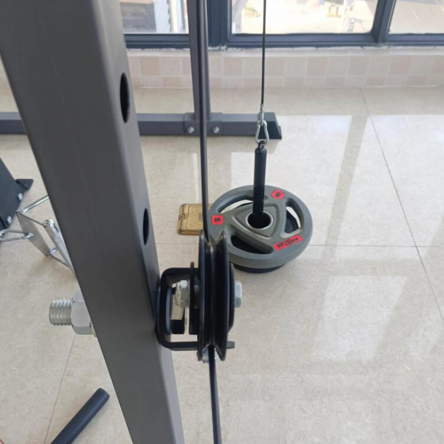 Système poulie gym fixation murale entraînement câble home gym TrendNest